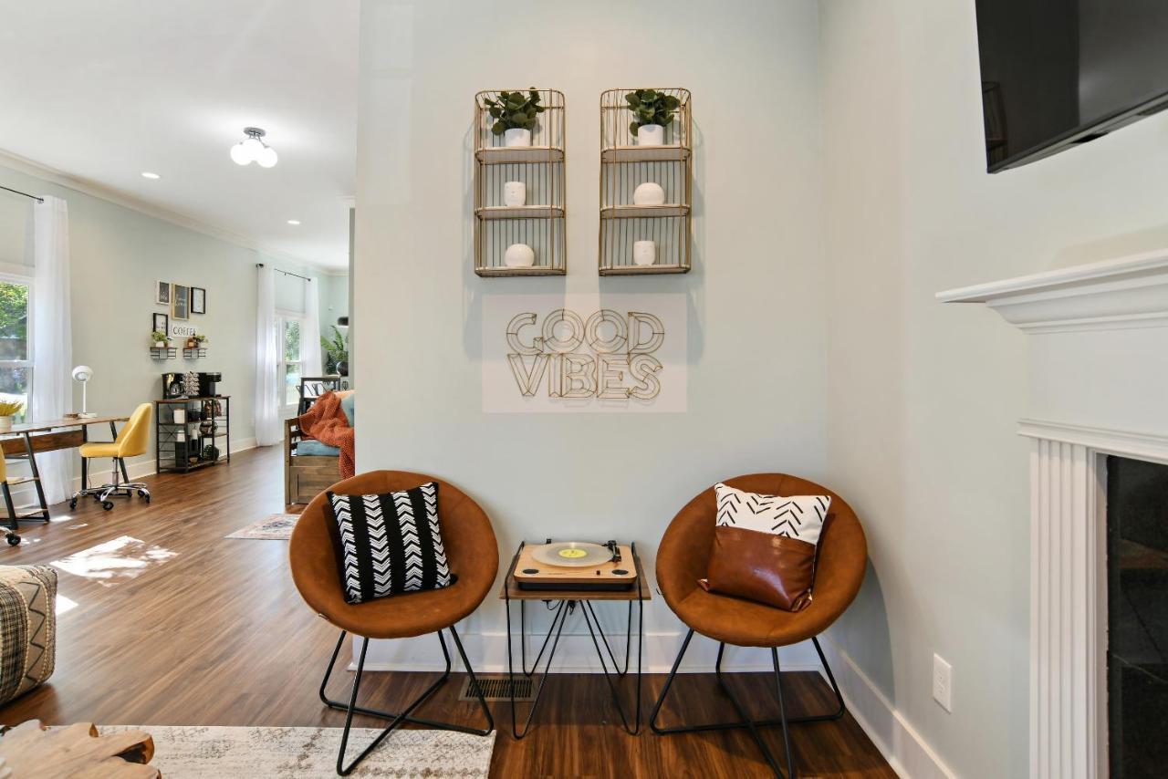 Sun Lit Modern Home With Good Vibes And Lots Of Coffee - Designedbydom Atlanta Esterno foto