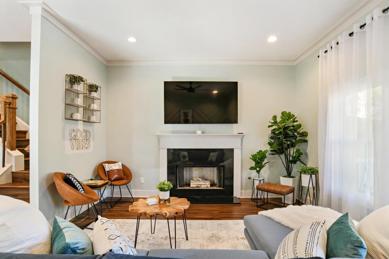 Sun Lit Modern Home With Good Vibes And Lots Of Coffee - Designedbydom Atlanta Esterno foto