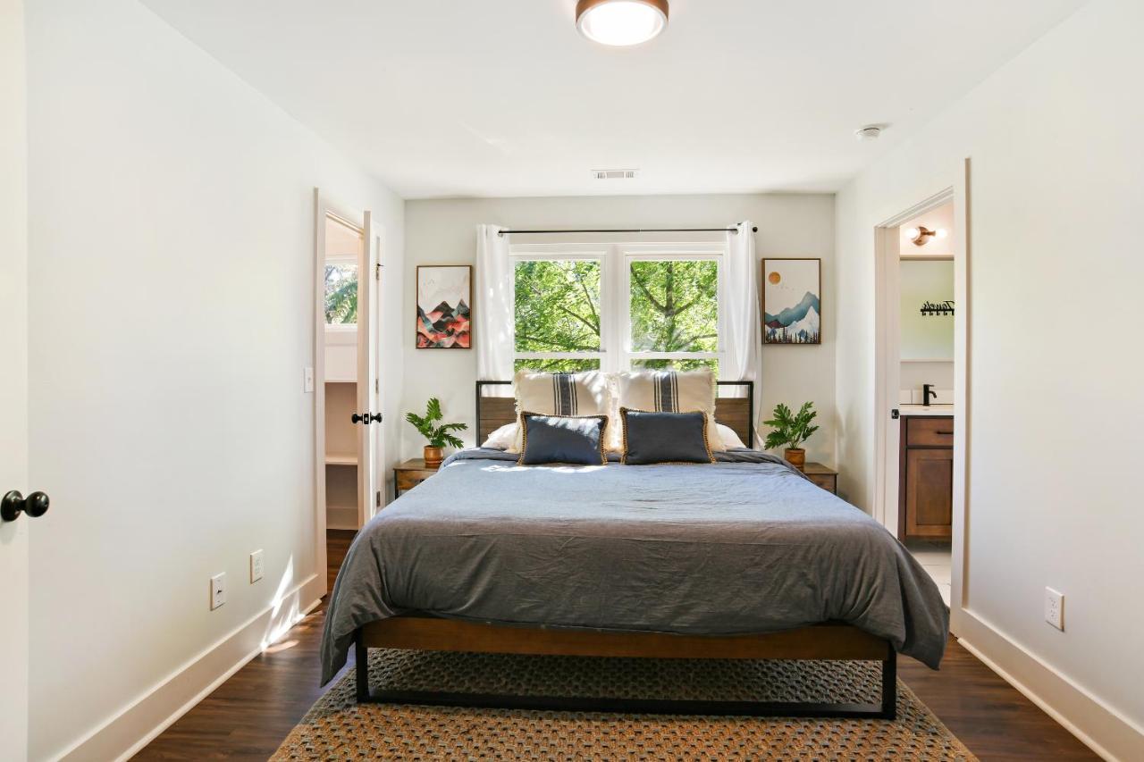 Sun Lit Modern Home With Good Vibes And Lots Of Coffee - Designedbydom Atlanta Esterno foto