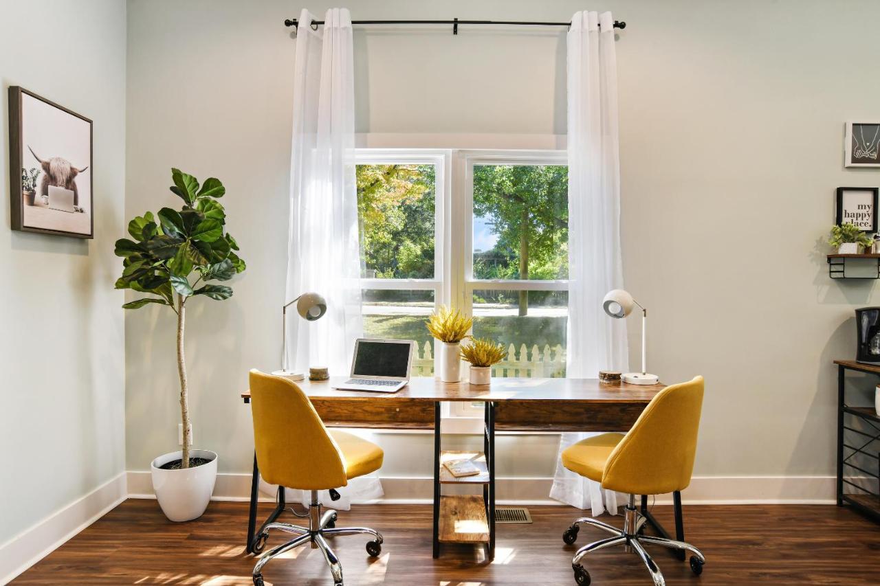 Sun Lit Modern Home With Good Vibes And Lots Of Coffee - Designedbydom Atlanta Esterno foto