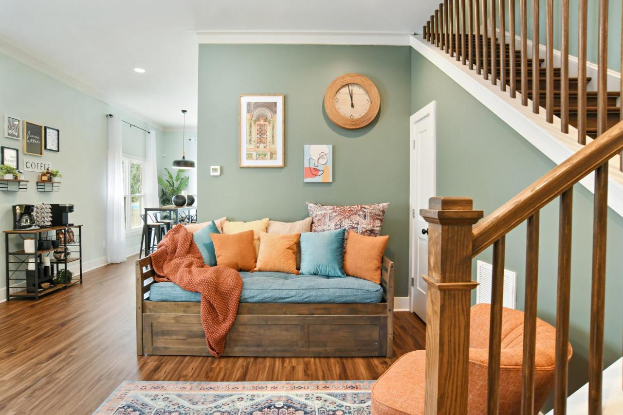 Sun Lit Modern Home With Good Vibes And Lots Of Coffee - Designedbydom Atlanta Esterno foto