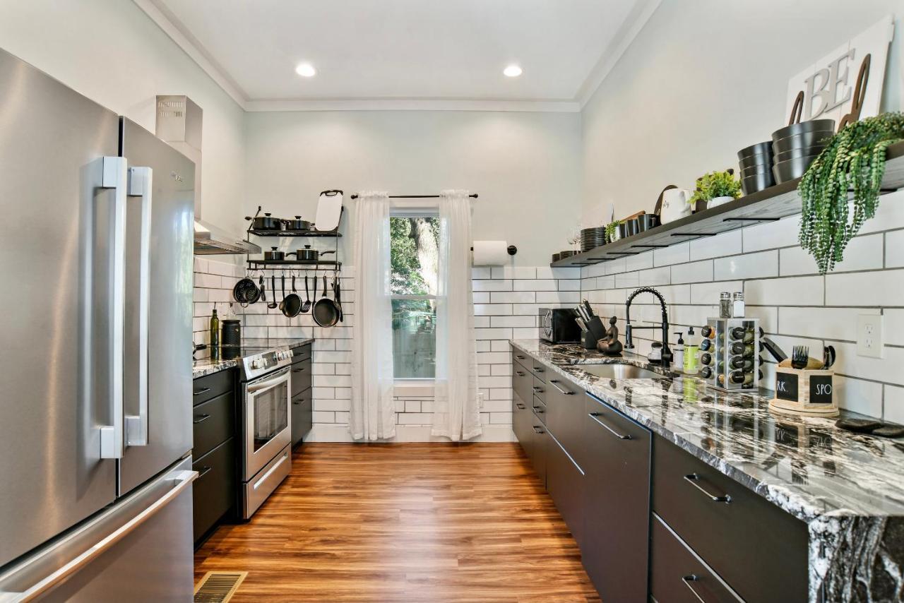 Sun Lit Modern Home With Good Vibes And Lots Of Coffee - Designedbydom Atlanta Esterno foto