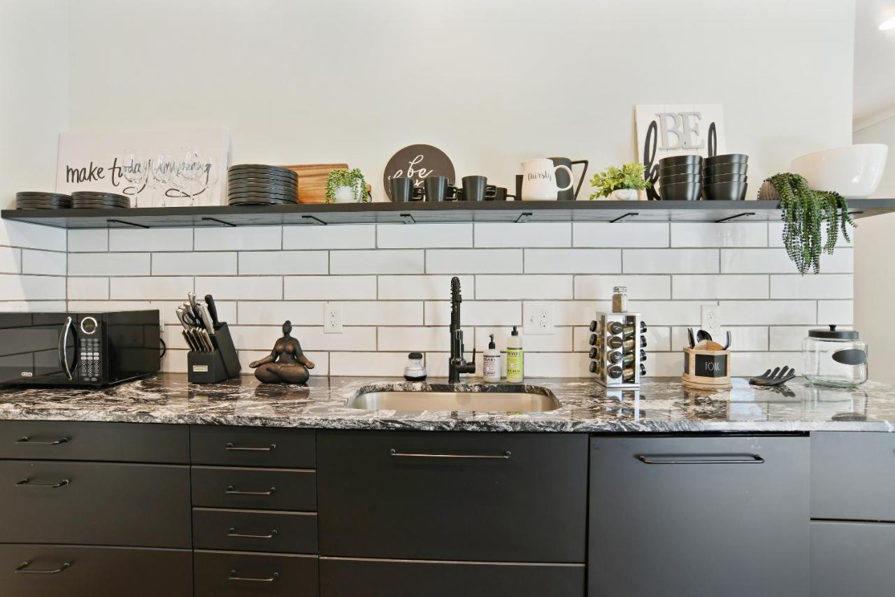 Sun Lit Modern Home With Good Vibes And Lots Of Coffee - Designedbydom Atlanta Esterno foto