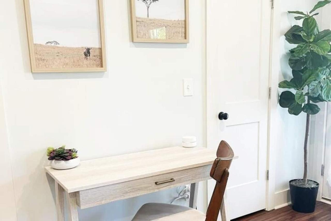 Sun Lit Modern Home With Good Vibes And Lots Of Coffee - Designedbydom Atlanta Esterno foto
